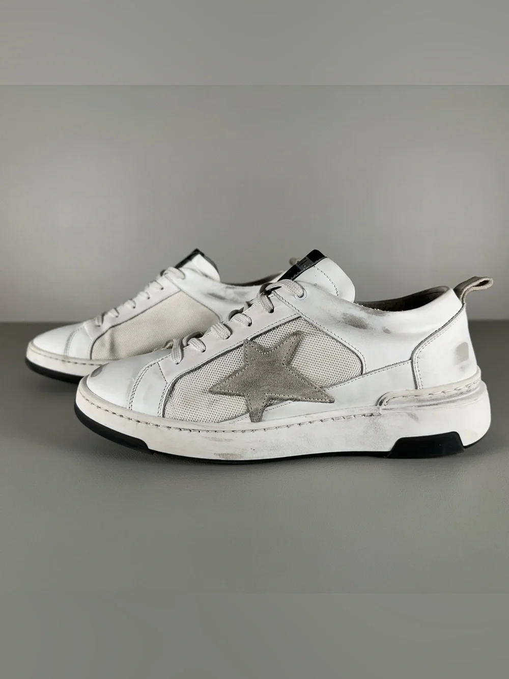 PIRANHA Made In Italy Distressed White Leather Suede Star Sneakers